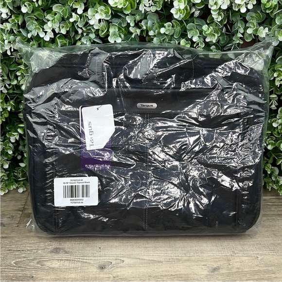 Targus 15-16” Classic Slim Black Briefcase Laptop Bag UNISEX - Picture 12 of 16